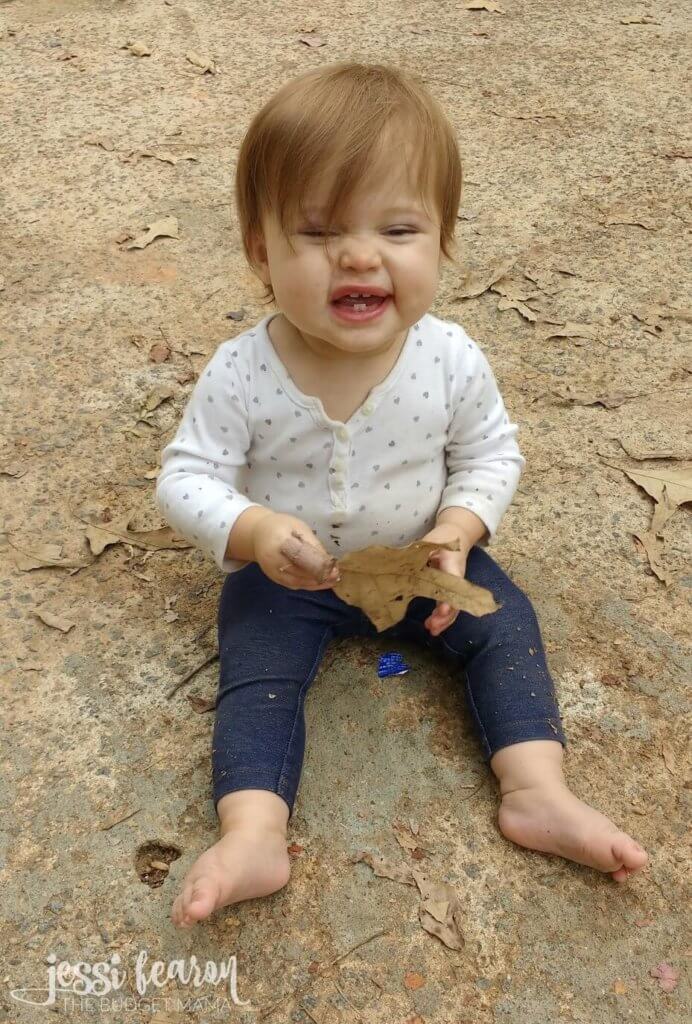 charlotte-with-leaf