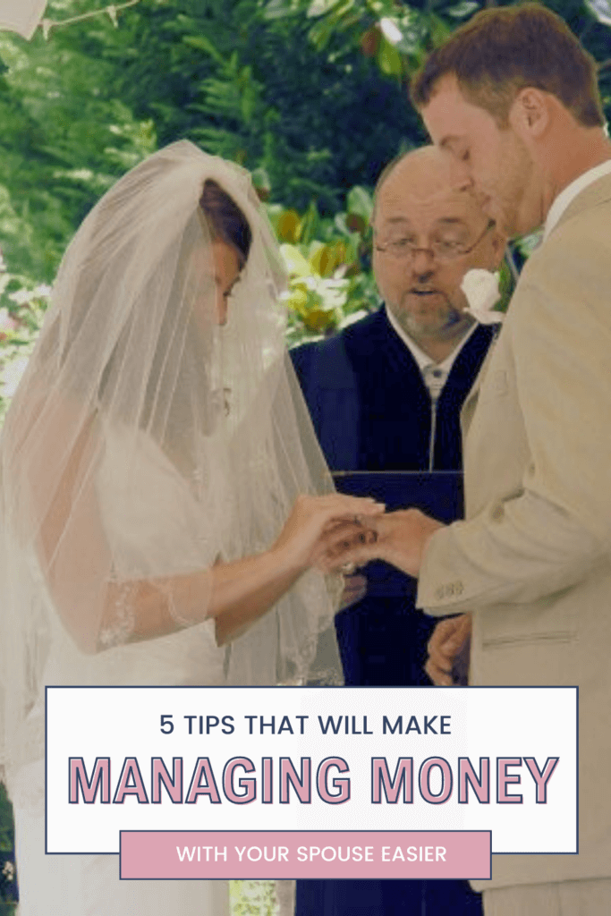 It can be difficult to manage money with someone else. So how do married couples manage money successfully? Here are 5 tips to make managing money easier as a married couple. 